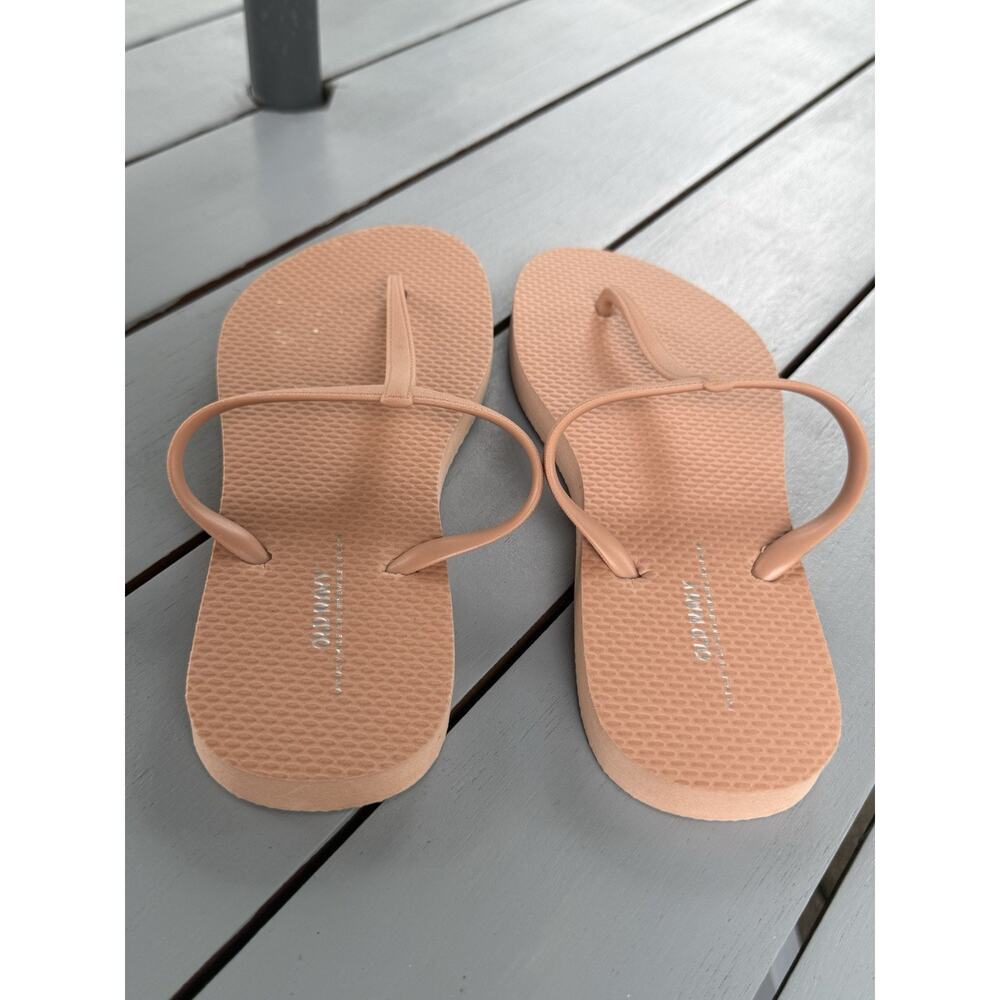 Old Navy Women Beige Pink T-Strap Sandals Partially Plant Based Size 8 - Picture 3 of 9